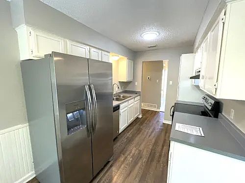 1st image of 6105 Autumn Springs Dr
