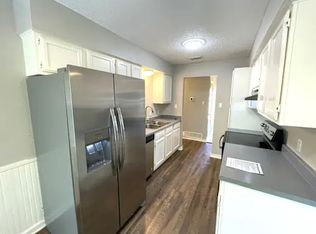 6105 Autumn Springs Dr, Arlington, TX 76001