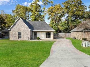 12781 Landon Dr, Walker, LA 70785