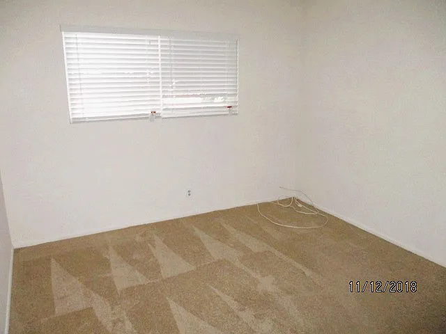 414 E Sola St — Photo 2