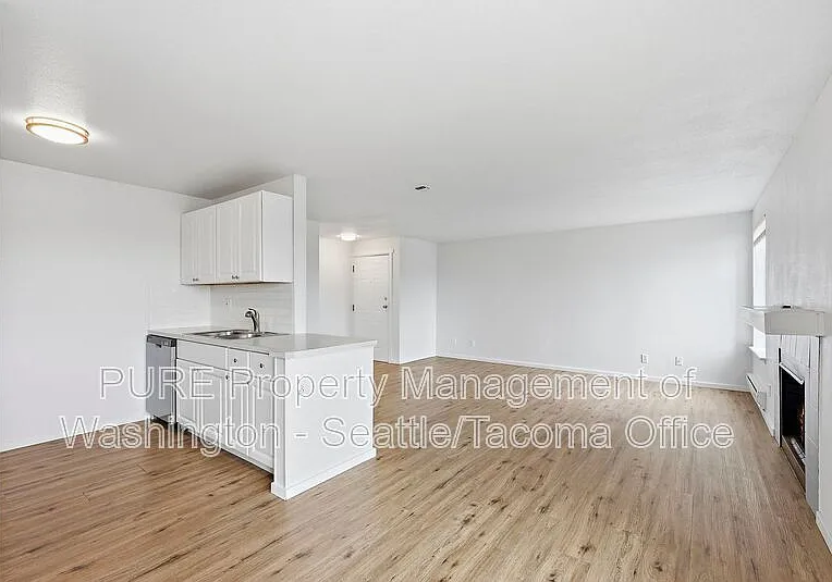 6601 S 8th St — Photo 15