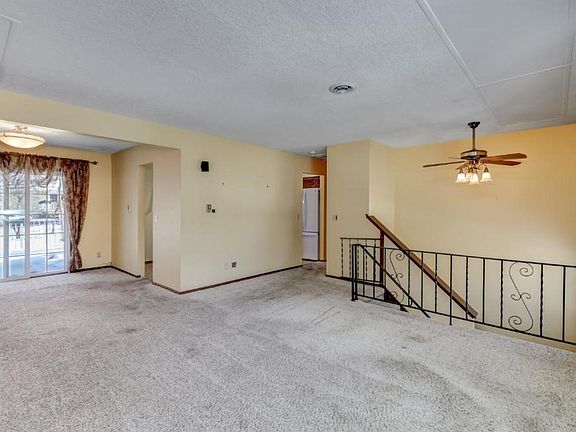 5th image of 2417 Queens Dr