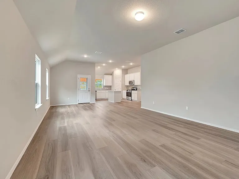 4509 Lava Island Dr — Photo 3