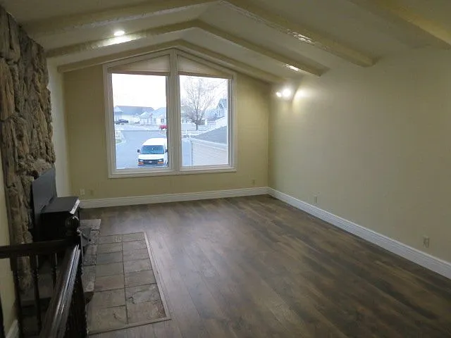 184 Country Club Dr — Photo 9