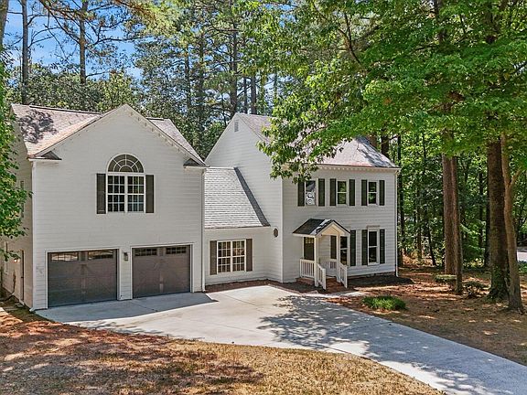 2nd image of 2600 New Oxford Dr