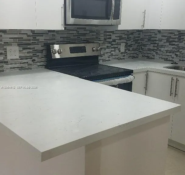 8290 Lake Dr #209 — Photo 2