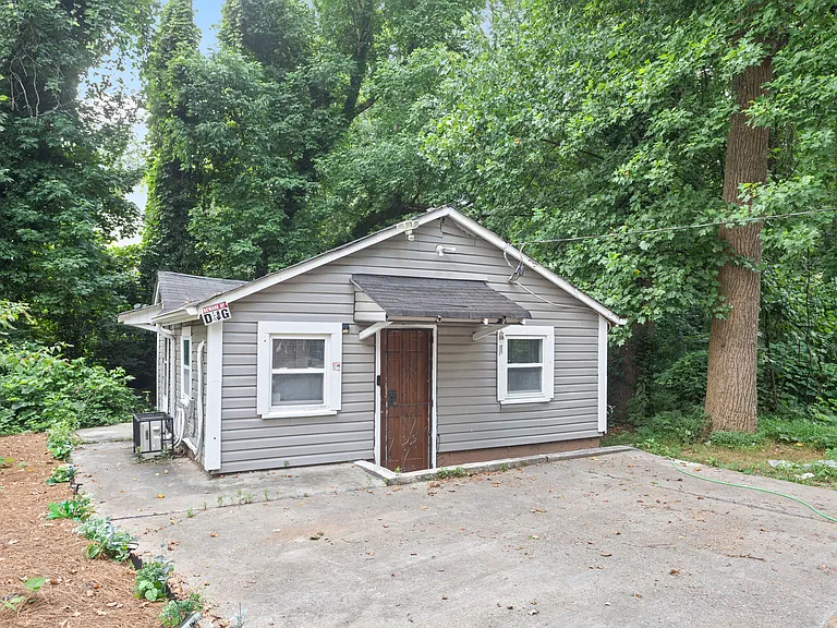 W Lake Ave NW — Photo 8
