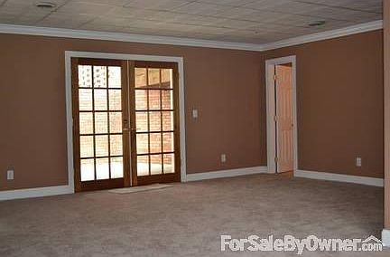 5th image of 19 Oak Hill Dr