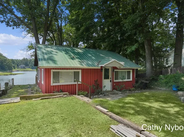 8250 Nadell St, Delton, MI 49046