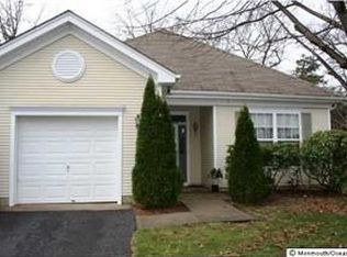 9 Fernlands Ct, Lakewood, NJ 08701