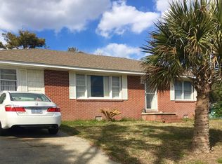 100 Cardinal Dr, Atlantic Beach, NC 28512