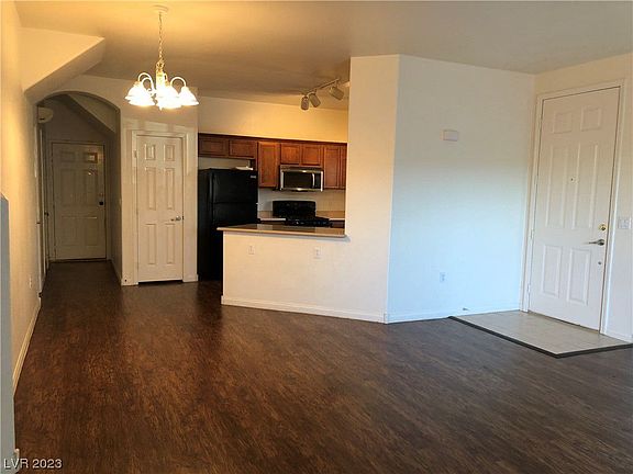5th image of 9303 Gilcrease Ave Unit 1125