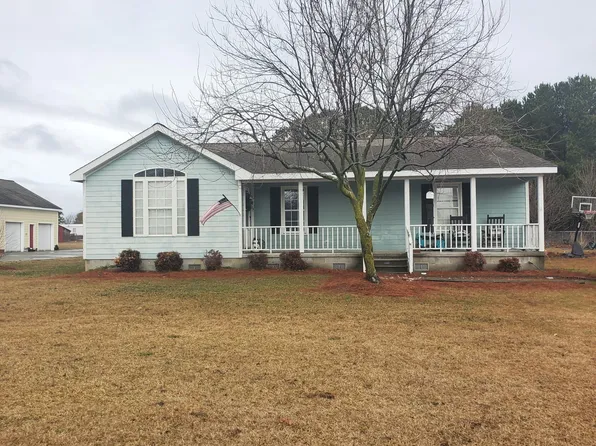 188 Luther Brisson Road, Bladenboro, NC 28320