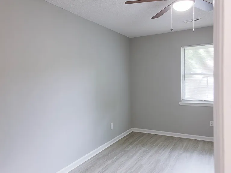 607 Scott St — Photo 27