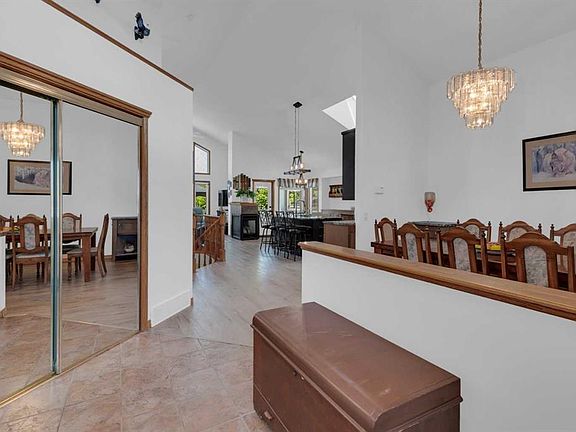 3rd image of 30 Cranston Pl SE