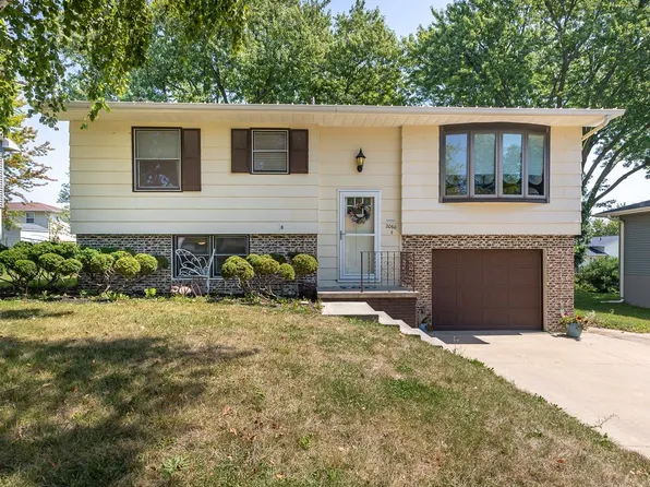 2060 Lagen St, Dubuque, IA 52002