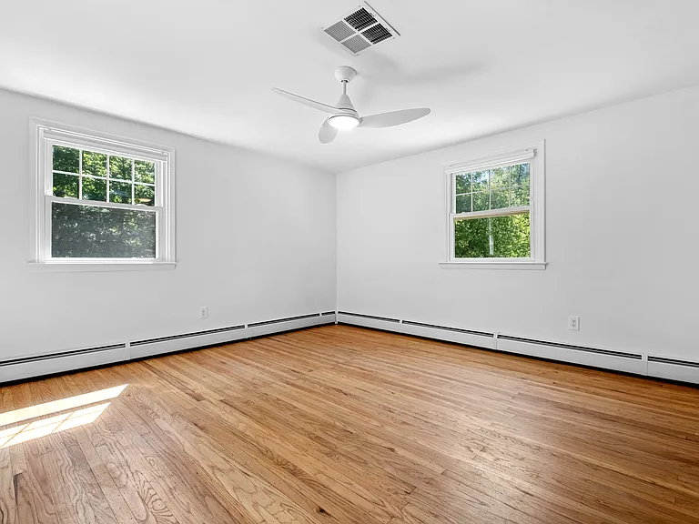 1390 Paxon Pl — Photo 33