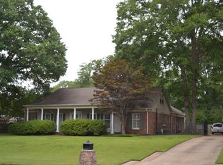 2257 Kirby Rd, Memphis, TN 38119