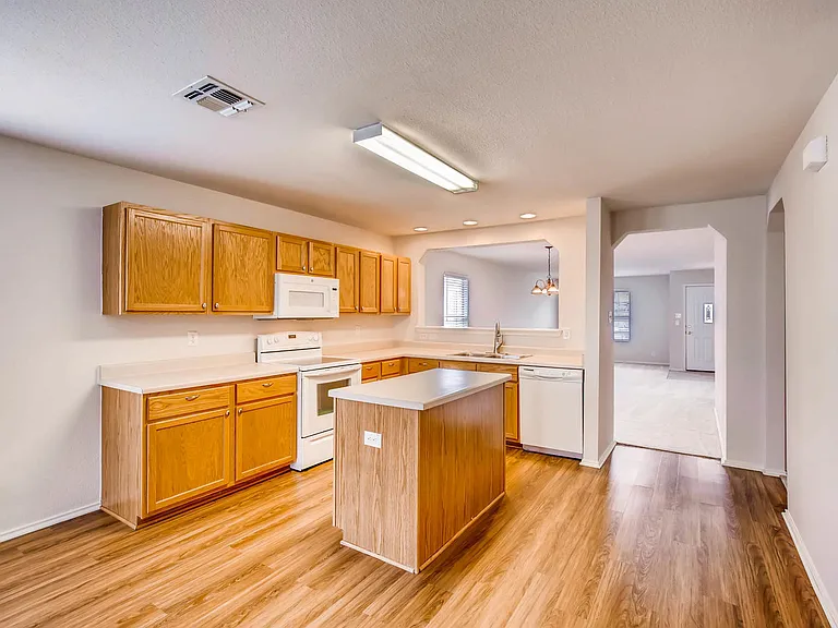 3827 Ponderosa Bnd — Photo 8