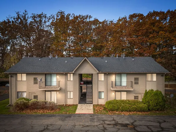 Glenwood Apartments, 23243 E Fifteen Mile Rd #561c73990, Clinton Township, MI 48035