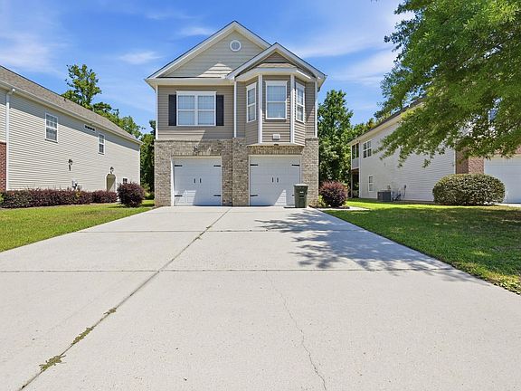 5th image of 1308 Planters Grove Ln.