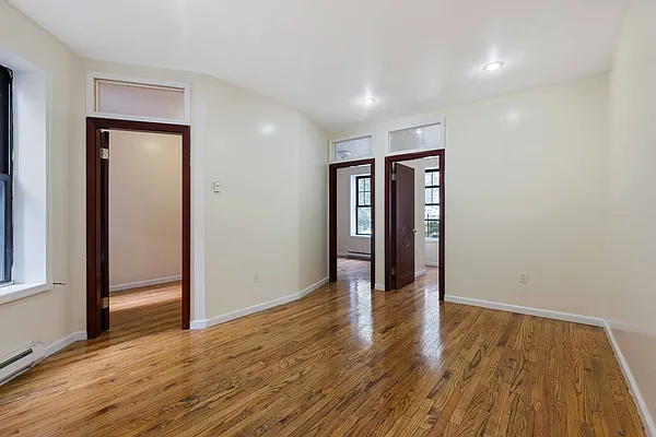 Rented by MNS | media 17