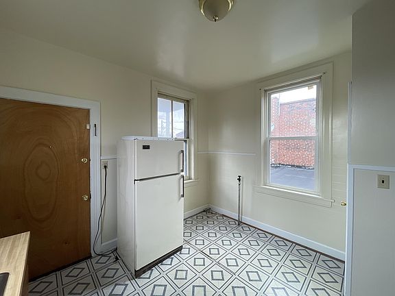 3rd image of 214 Briggs St APT 3