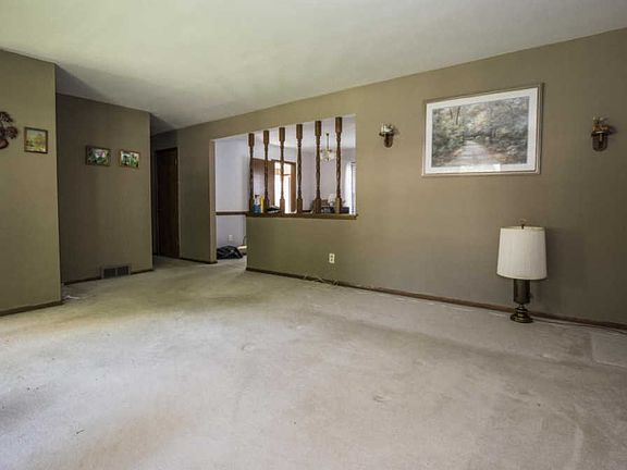 4th image of 717 W Washington Ave