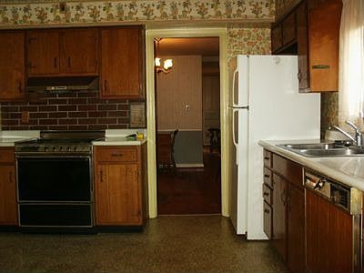 4th image of 7524 Miami Ave