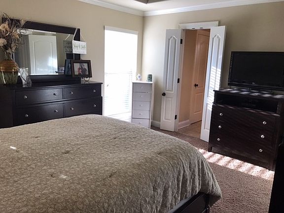 5th image of 408 Blackwood Cir