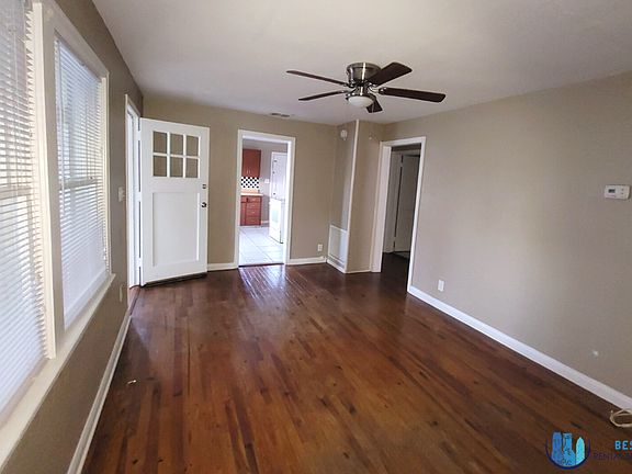 3rd image of 2414 E Magnolia St