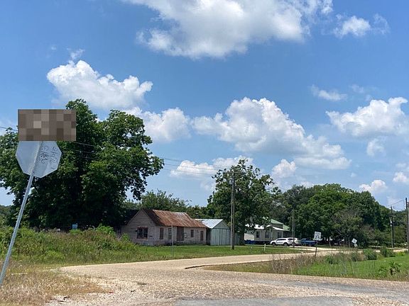 4th image of 217 Leger Rd