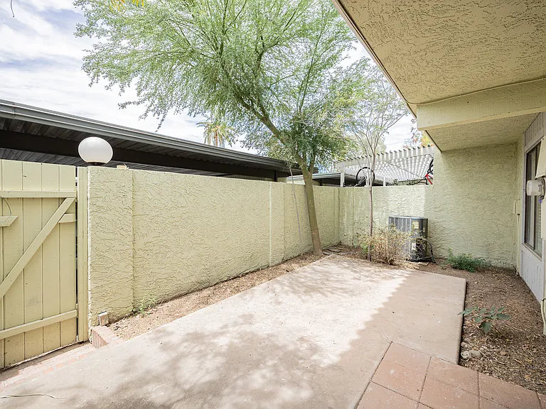 4710 N 10th Pl — Photo 23