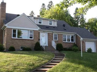 1903 E 1st St, Duluth, MN 55812