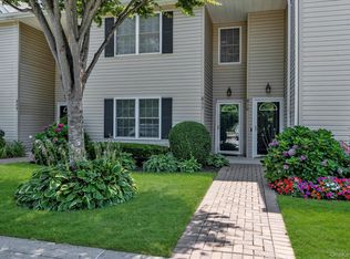 911 Altessa Blvd, Melville, NY 11747