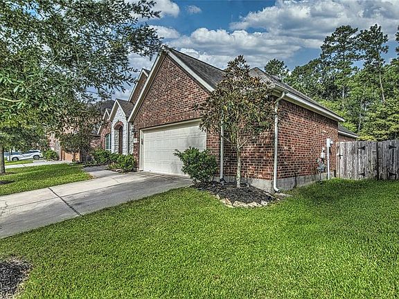 3rd image of 6021 Aspen Pass Dr