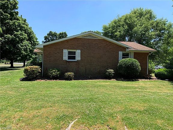 3rd image of 100 Kiser Rd