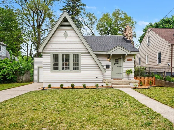 1724 Rossman Ave SE, Grand Rapids, MI 49507