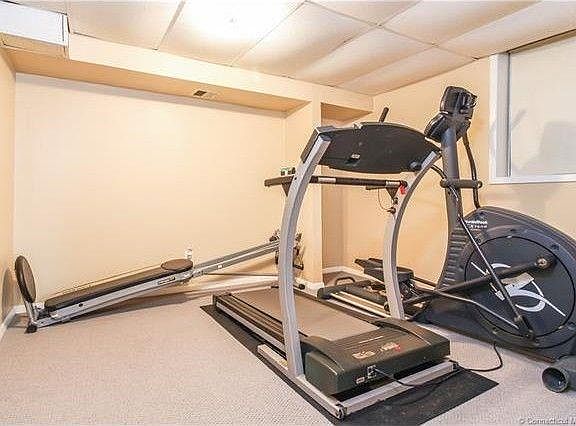2nd image of 433 Thoreau St #433