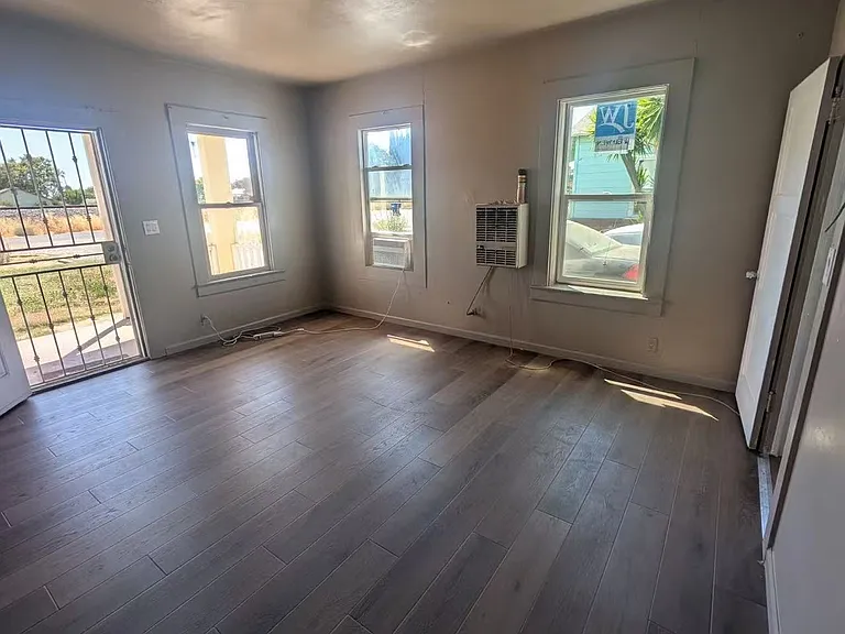 1553 E Santa Fe Ave — Photo 2