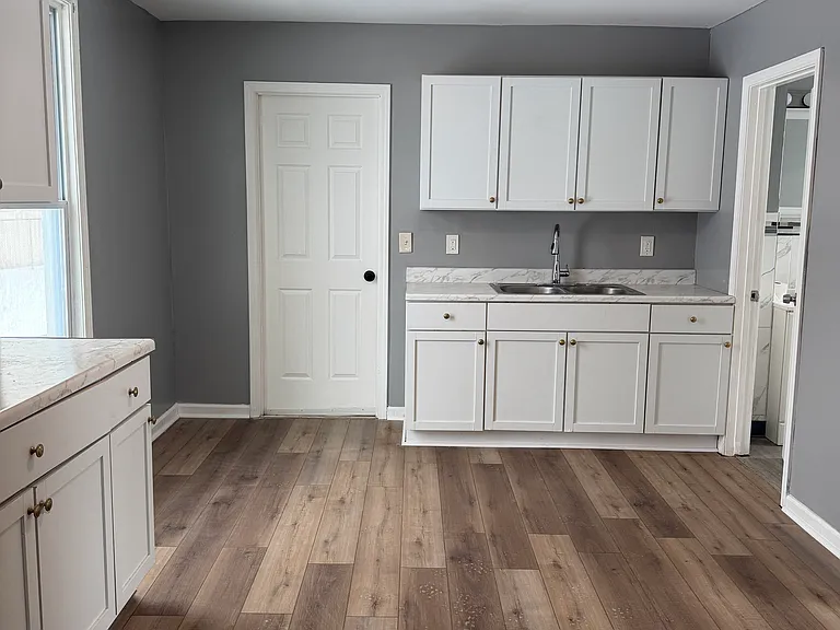 1307 Calumet Ave #1 — Photo 6