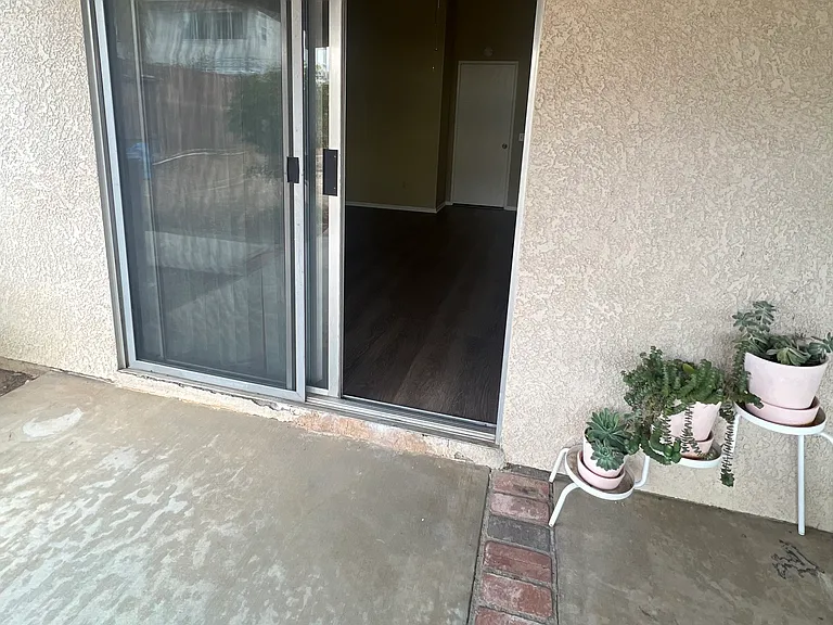 Elmhurst Dr — Photo 10