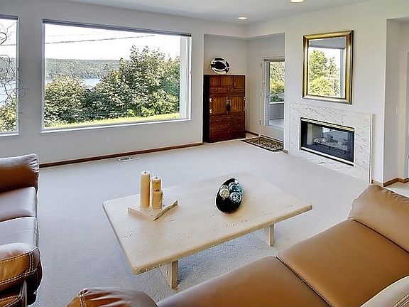 5th image of 14327 38th Ave NE