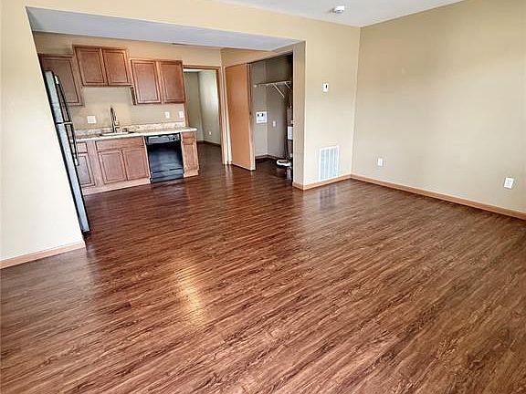 3rd image of 2619 Sierra Dr APT 3