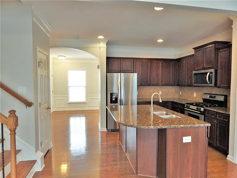 10829 Yorkwood St — Photo 12