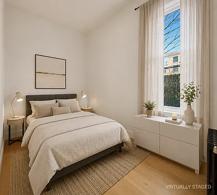 Bedroom, photo 1