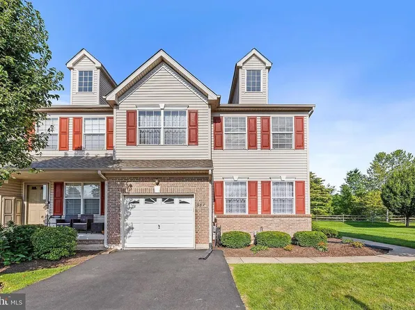 387 Wheatfield Cir, Hatfield, PA 19440