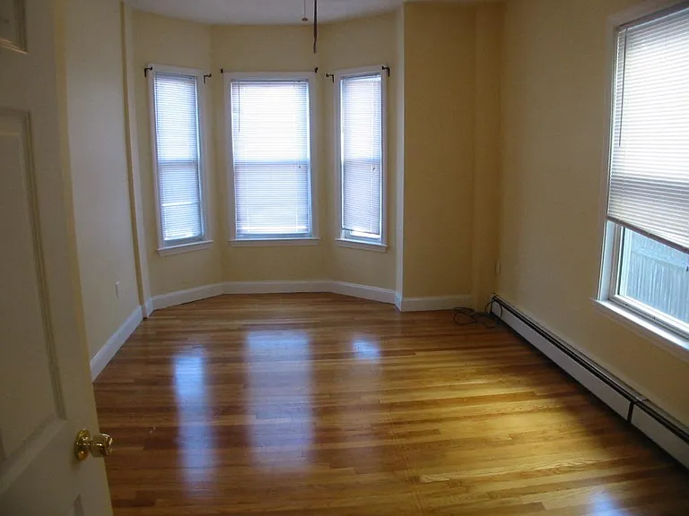260 Norfolk St #1R — Photo 5