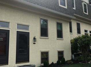 105 Spring Ln, West Chester, PA 19382