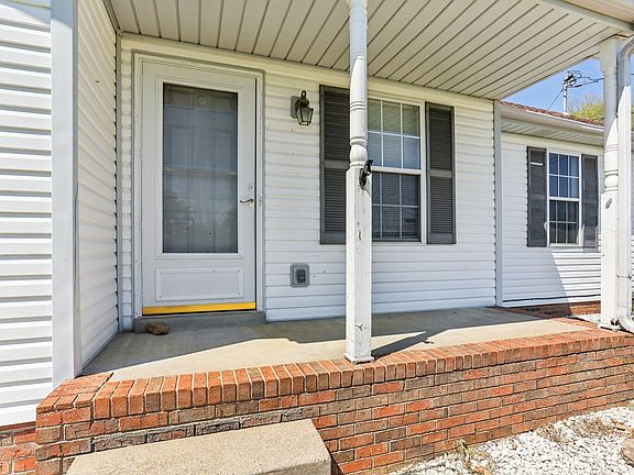 3rd image of 2630 Cummings Cir